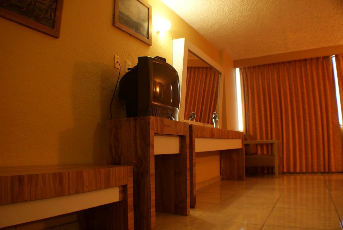 Hotel Universo Guadalajara Exterior photo